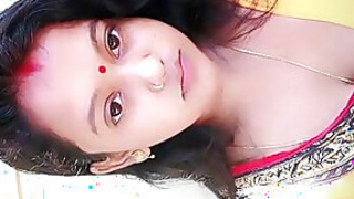 Cute newlywed housewife shivani singh navel show in transparent saree