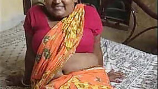 Desi Bubbling Village housewife erotic navel show