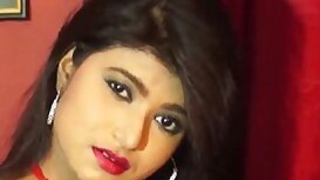 Stunning Desi porn model showing small tits and XXX trimmed twat