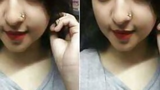 Attractive Desi gal gives XXX close up of her amateur masturbation