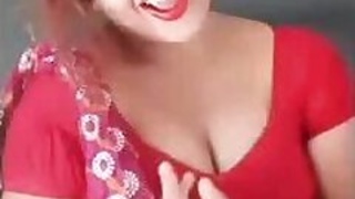 Big belly button bhabi in hot shorts video 2