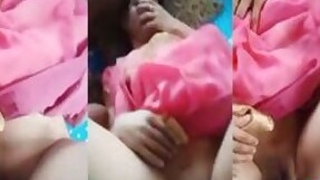 An episode of live phone sex with an Indian fur pie