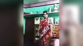 Camera captures Bangladeshi desi slut undressing for money in XXX video