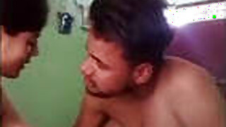 Indian college student Ibha Loves Fucking Her Boyfriend From Above