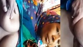 Mature Desi XXX aunt shows her big tits to the shop owner