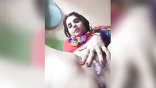 Hot MMC clip of mature Desi stunning woman showing off her sweet xxx vagina