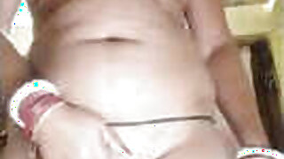 Sexy Bowie Shows Her Naked Body