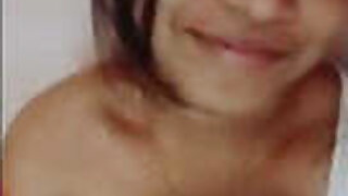 SHY GIRL VALENCIA SHOWS HER TITS