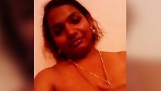 Tamil wife takes nude selfies for her boyfriend