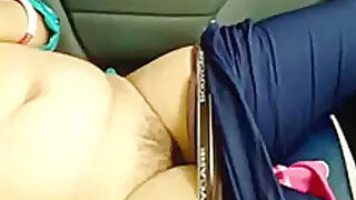 Mature Aunt Marwadi Gives Sex Bonus to Her Driver in the Car