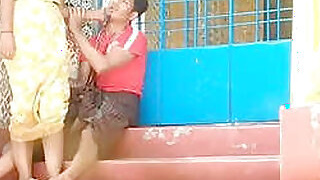 Desi couple fucks in the room