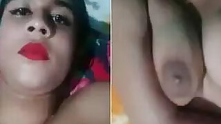Desi Indian's pussy for the MMS lover
