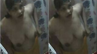 Hidden-camera recording of Sexy Bhabha bathing