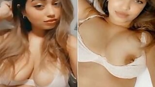 Sexy Pakistani Girl Shows Tits