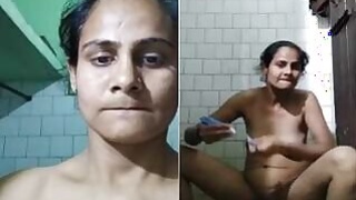 Desi Village Bachbhi Shows Fucking Body Part 2