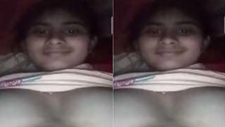 Desi Indian Girl Shows Her Boobs And Pussy On Facebook